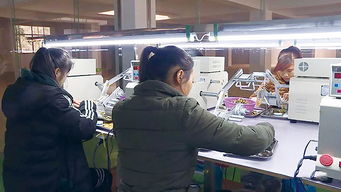 丘北 扶貧車間 務工顧家兩不誤